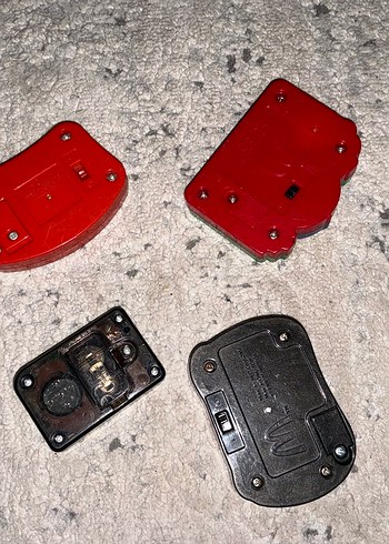 4 Adet Retro El Konsolu Oyunu - Görsel 6