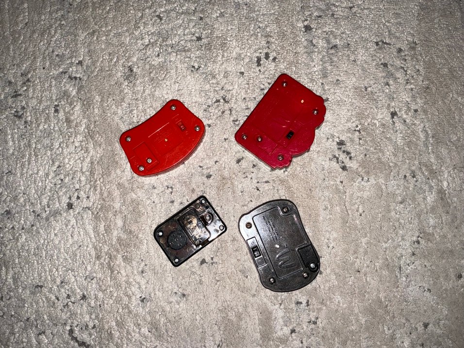 4 Adet Retro El Konsolu Oyunu - Görsel 5