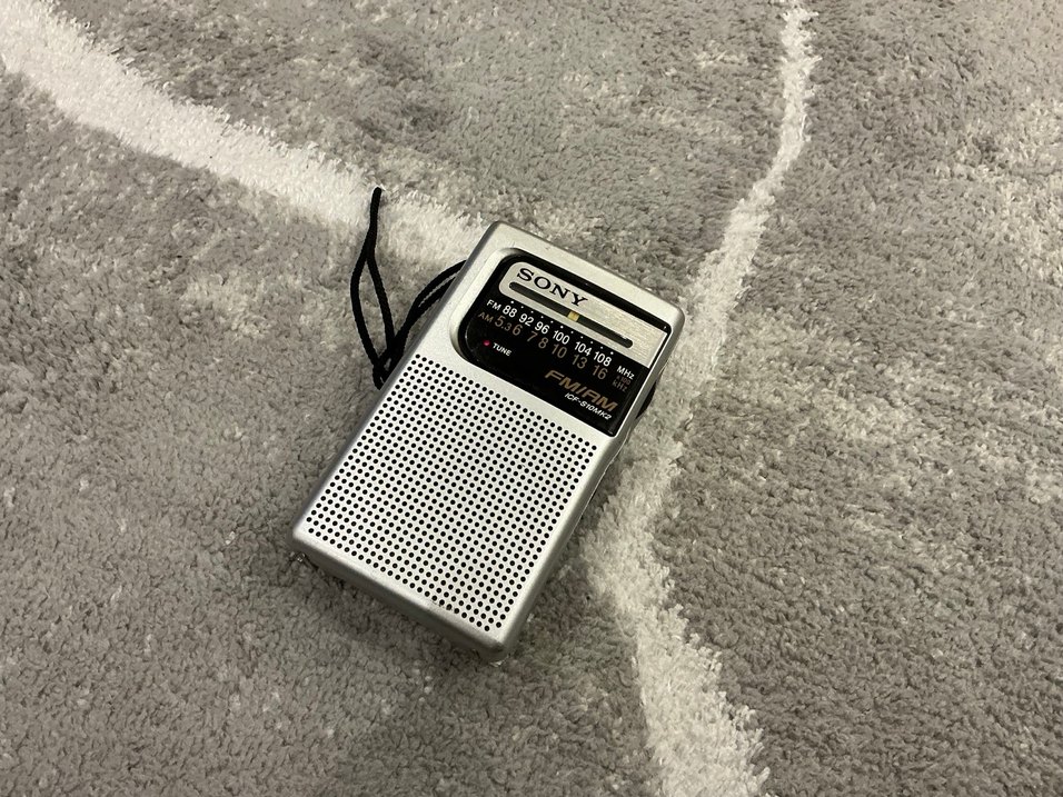 Sony Beyaz Gri Taşınabilir Radyo - Görsel 2