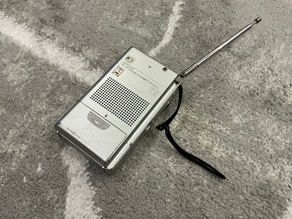 Sony Beyaz Gri Taşınabilir Radyo - Görsel 3