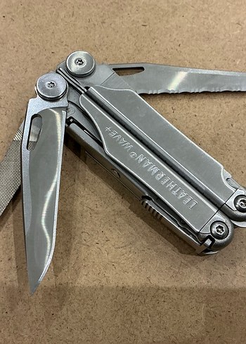 Leatherman Çok Fonksiyonlu Katlanır Araç ve Deri Kılıfı - Görsel 4