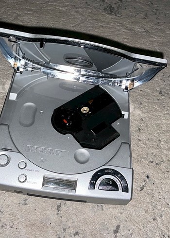 Sony Video CD Discman D-V7000 Taşınabilir Video CD Çalar arızalı - Görsel 2