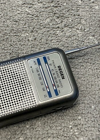 DEGEN FM/AM 2 Bantlı Gri Radyo - Görsel 3