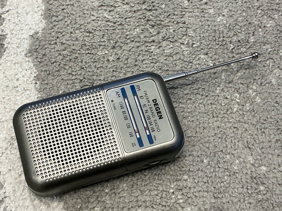 DEGEN FM/AM 2 Bantlı Gri Radyo - Görsel 3