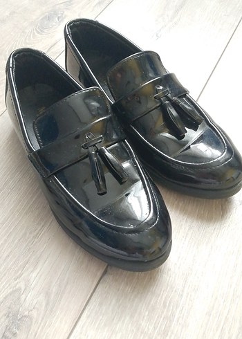 Parlak Siyah Püsküllü Erkek Çocuk Loafer