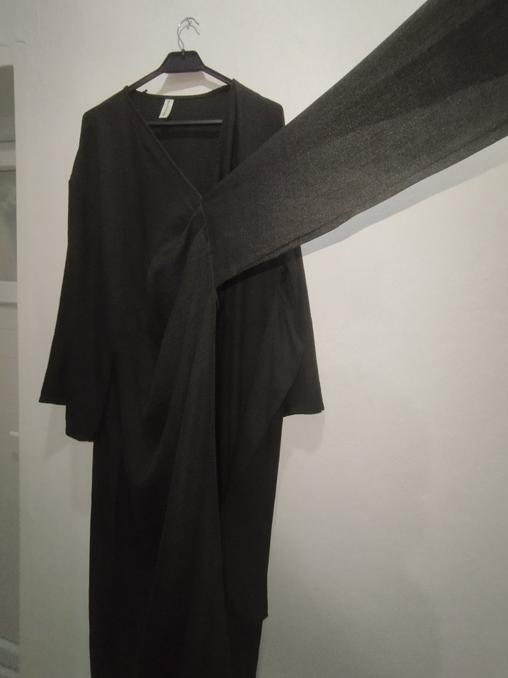 Siyah V Yakalı Uzun Keten Tunik - Görsel 3