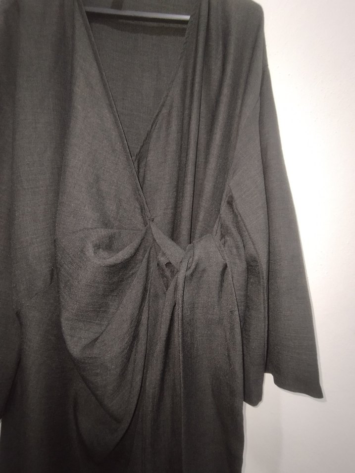 Siyah V Yakalı Uzun Keten Tunik - Görsel 5