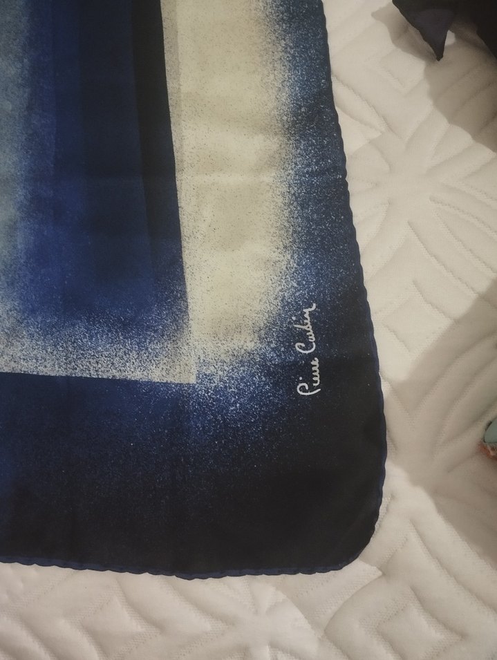 Pierre Cardin Parlak Mavi Batik Desenli Kadın Fular - Görsel 2