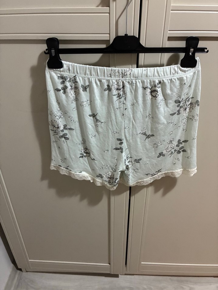 Dantel Detaylı Pamuklu  Şort - Görsel 2