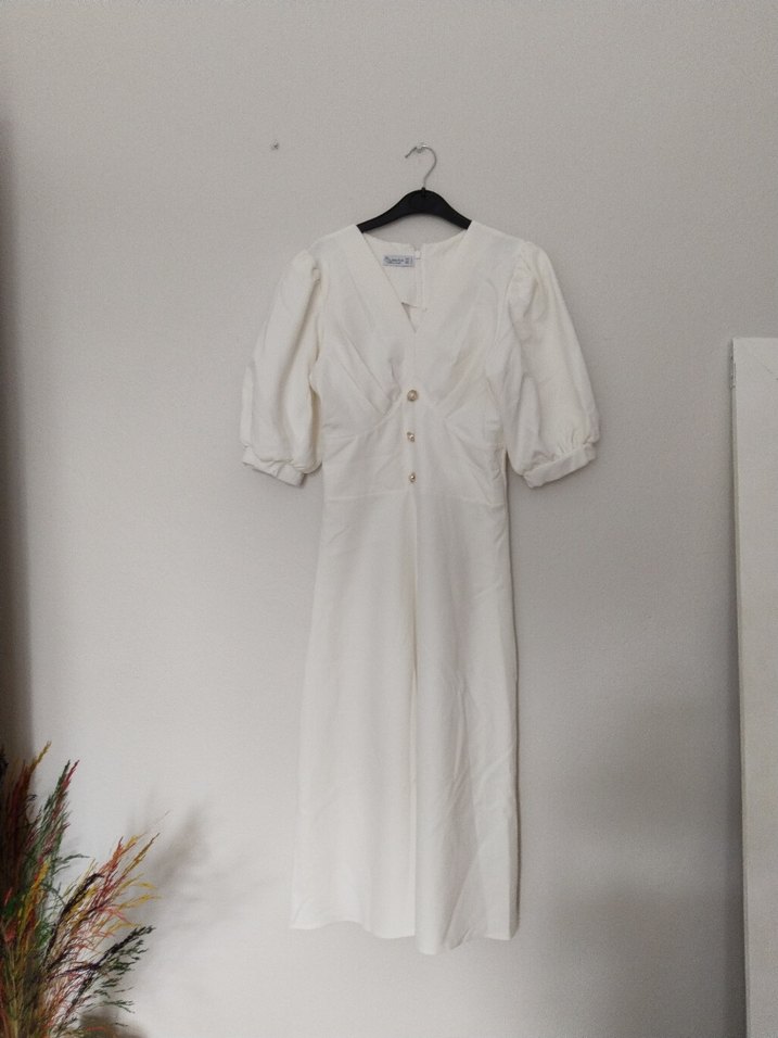 Beyaz Elbise - Görsel 2