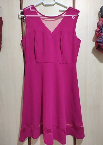 Pembe V Yaka Kolsuz Midi Elbise