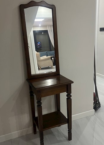 Koyu Bej Ahşap Çerçeveli Boy Aynası