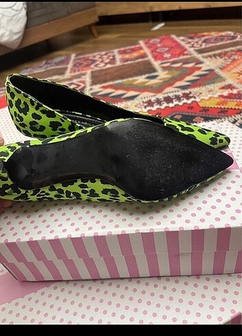 Pelinin Ayakkabıları neon yeşil leopar stiletto