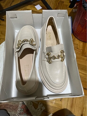 Topuklu loafer hiç giyilmedi