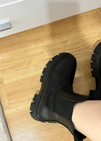 37 Beden Siyah Platform Topuklu Kadın Bot