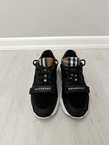 42 Beden Burberry erkek sneakers