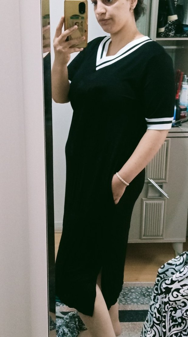 V Yaka Siyah Midi Elbise - Görsel 4