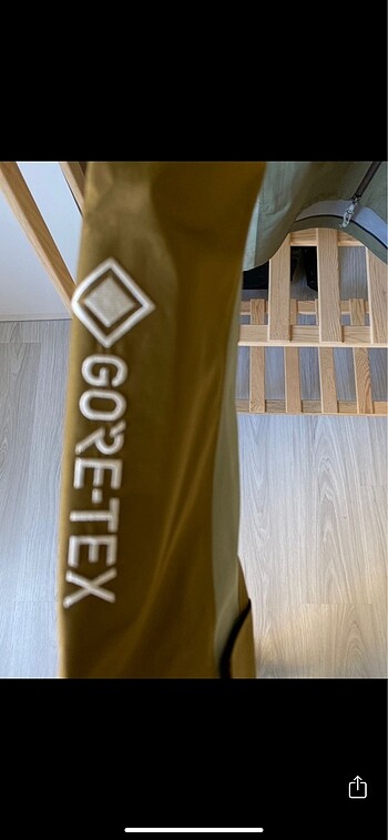 m Beden Nike su geçirmez yağmurluk