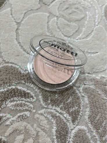 Beden Essence pudra
