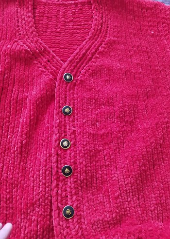 Kırmızı V Yakalı Örgü Hırkası - Görsel 2