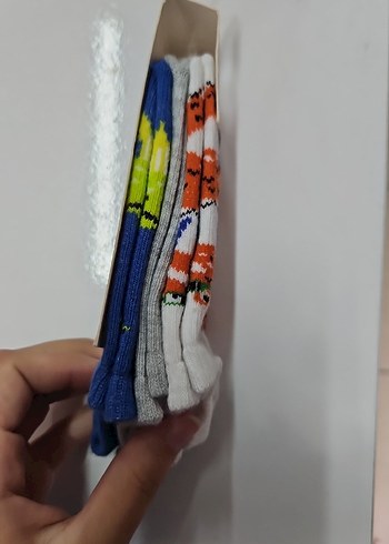 Beyaz Renkli Erkek Çocuk Çorabı 23-26 Numara - Görsel 3