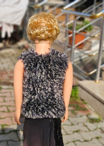 Kız Çocuk Gri Kürklü Triko Yelek - Görsel 2