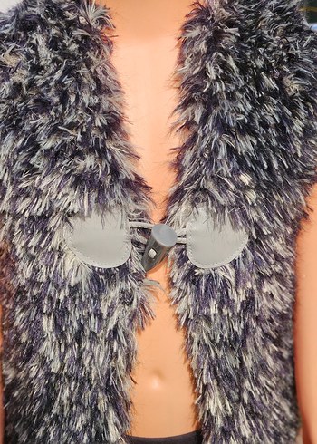 Kız Çocuk Gri Kürklü Triko Yelek - Görsel 3