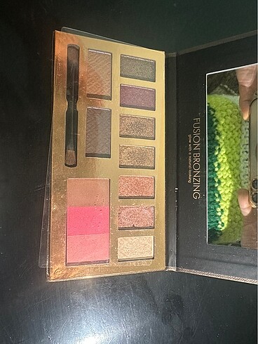 City Color Fusion Bronzing Far Paleti