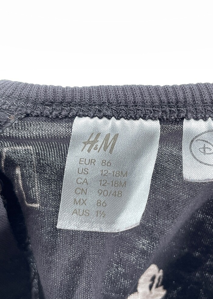 H&M T-shirt %70 İndirimli. - Görsel 3