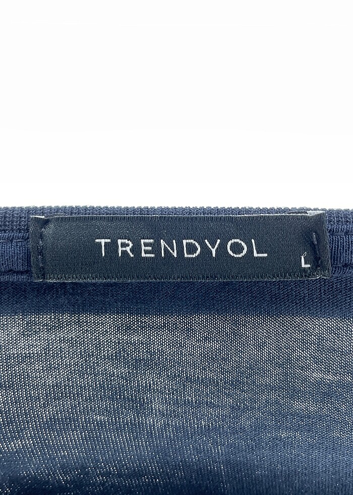Trendyol & Milla T-shirt %70 İndirimli. - Görsel 4