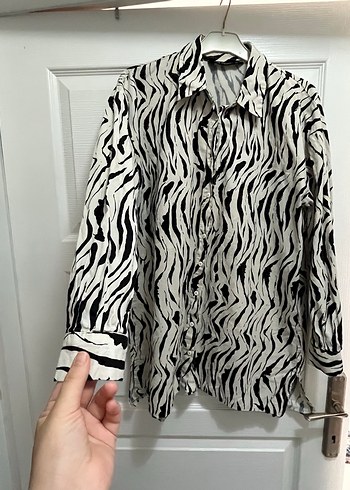 38 Beden siyah Renk Zebra Desenli Keten Kadın Gömlek