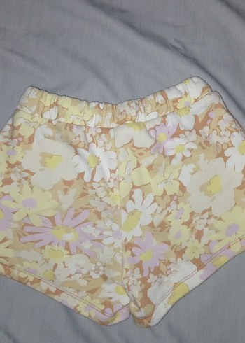 GAP Kids Çiçekli Şort 6-7 Yaş - Görsel 3