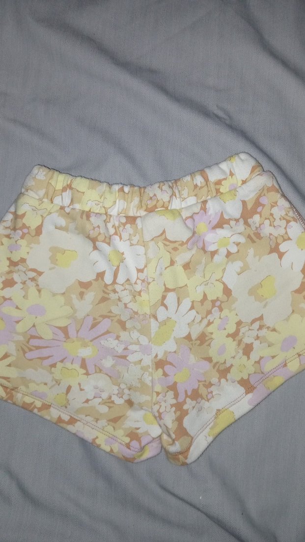 GAP Kids Çiçekli Şort 6-7 Yaş - Görsel 3