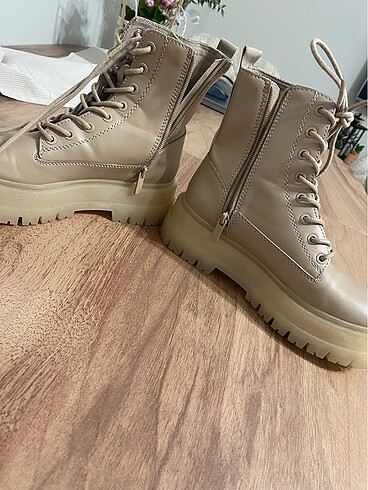 36 Beden Stradivarius bot