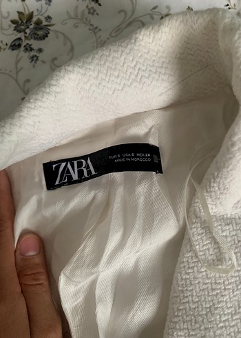 Zara Düğmeli Beyaz Midi Kadın Ceket