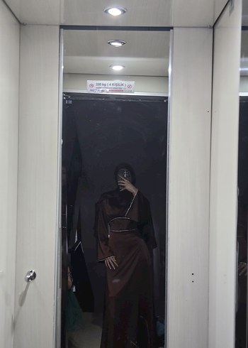 Kolları ve Beli İnci Taş Detaylı Volan Kol Saten Tesettür Abiye