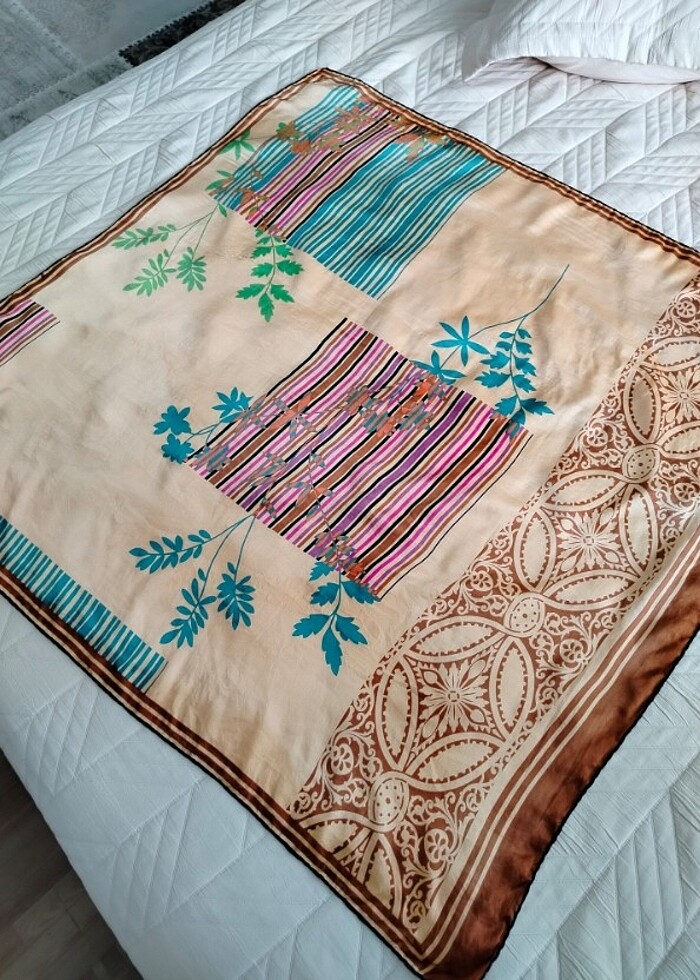 İpek eşarp - Görsel 2