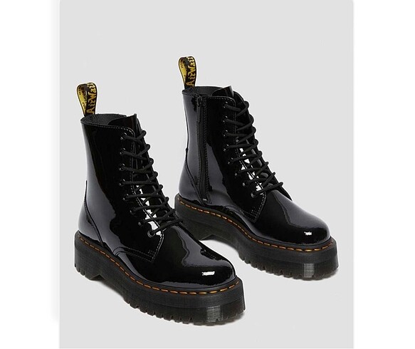 dr martens bot