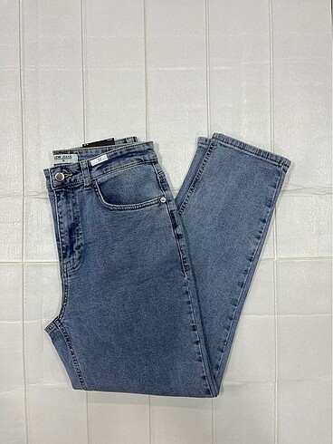 LCW Mom Relaxed Fit