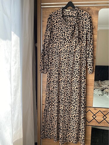 Leopar tesettür elbise - Görsel 2