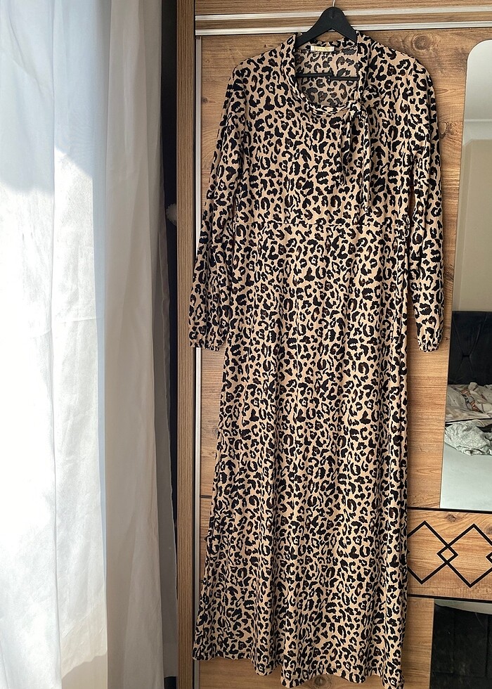 Leopar tesettür elbise - Görsel 2