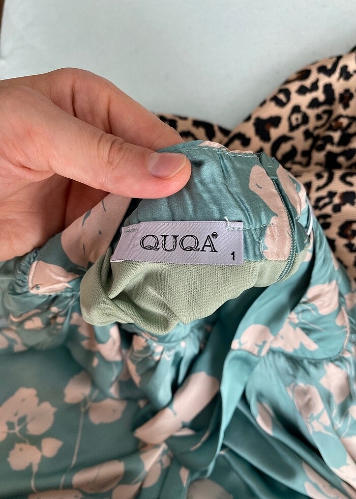 Saten tesettür elbise - Görsel 3