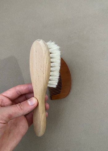 Bebek Keöi Kılı Saç Fırçası ve Ahşap Tarak Seti - Görsel 2