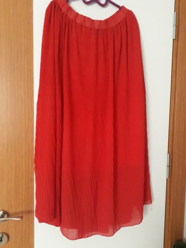 Kırmızı Piliseli Uzun Etek - Görsel 2