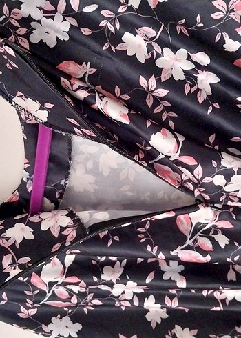 Çiçek Desenli Uzun Saten Elbise - Görsel 11