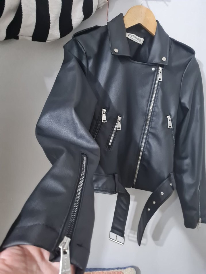 Kemer Detaylı Siyah Deri Ceket - Görsel 3