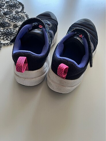 Nike Yırtıl vs yoktur