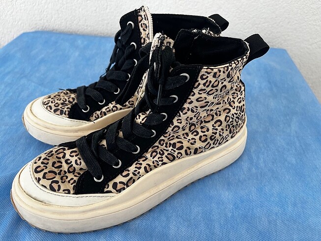 Zara sneaker