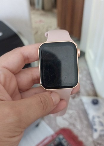 Pembe Akıllı Saat