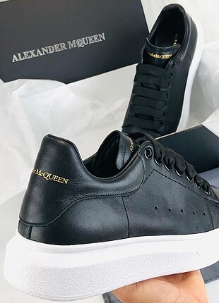 Alexander McQueen Alexander McQueen